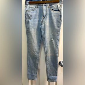 NEW Aeropostale High Waisted Jegging Light Wash Distressed Jeans Size 8